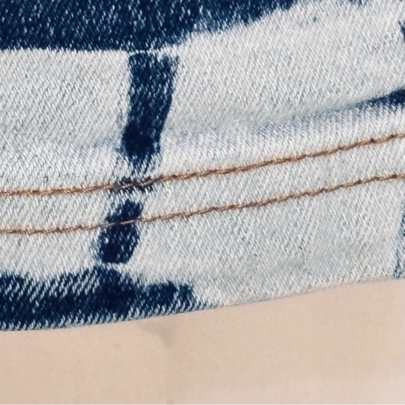 Revolt Jeans Blue and Gold Stitch Denim Women’s Plus Size 26 Tie-Dye Shorts - Picture 8 of 12